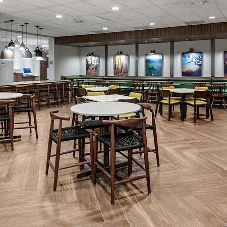 Fairfield By Marriott Port Clinton Waterfront Hotel Bagian luar foto