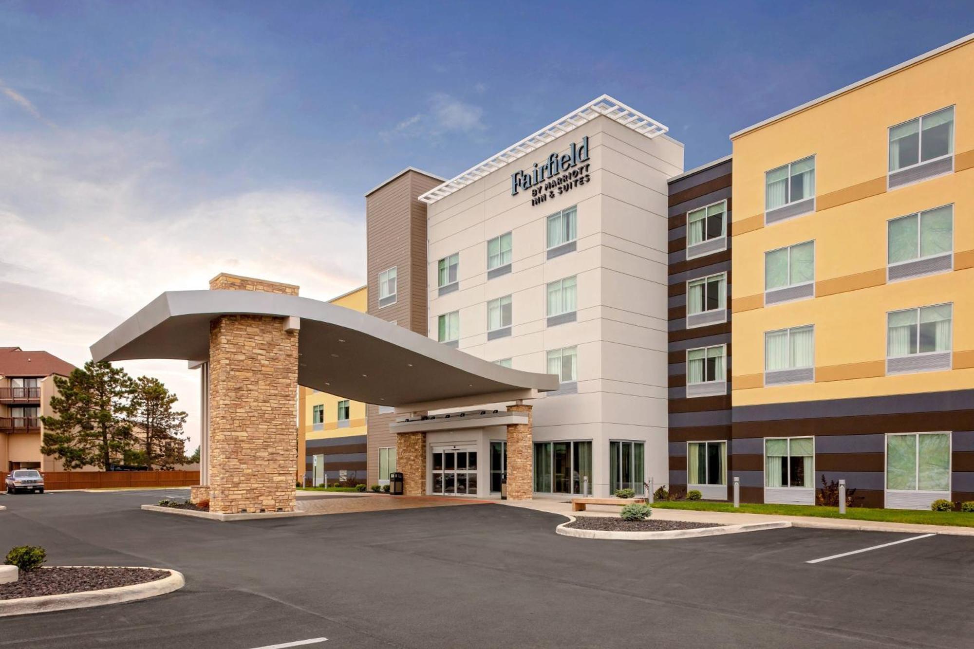 Fairfield By Marriott Port Clinton Waterfront Hotel Bagian luar foto